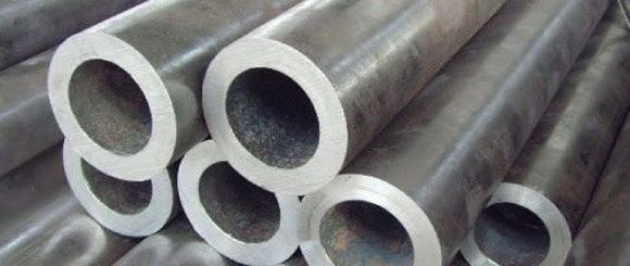 تفاوت لوله مانیسمان بدون درز با لوله درزدار [مقایسه دقیق]